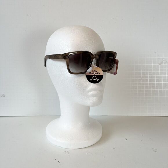 Foster Grant Style for You Tinted Lense Sunglasses Low Bridge Green Brown NWT’s - Picture 5 of 10